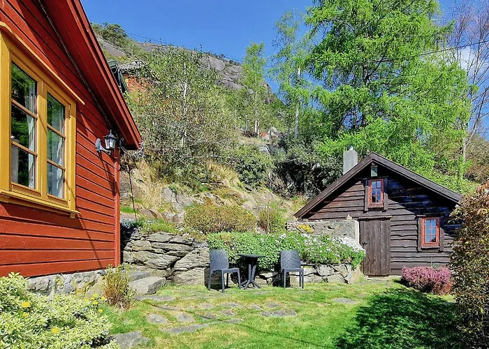 Vakantiehuis In With House Sea View Valen (Hordaland)